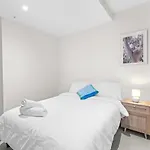 Spectacular Views And Stylish Design - Your Perfect Melbourne Stay