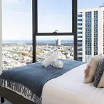 Mega Style Apartments Melbourne Square