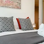 3Br 2Bath, Southbank, Crown, Sea View, Level 39