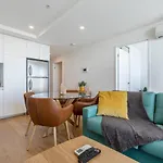 Little Ox - Trendy Stay Off Buzzing Smith Street