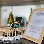 New! Lux Stay Close To City, Airport And Hospitals