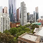 Urban Artistry Loft - A Haven Above The Bustle