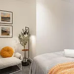 Prestigious 2Br West Side Place Apt Free Parking#Wsp09