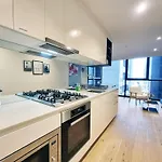 Southbank Modern Apartment