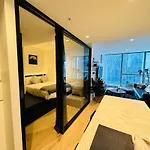 New Retro Style 2Bedrooms Max For 6 In Heart Of Cbd