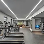 Courtyard By Marriott Melbourne Flagstaff Gardens