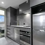 Melbourne City Apartment Hotel