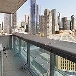 1-Bedroom Apartment In The Heart Of Melbourne Cbd