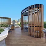 Rest Melbourne Square Apartment