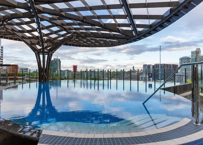 Mega Style Apartments Melbourne Square