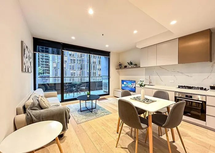 Beautiful City View 2Br1Ba In Melbourne Cbdwifi