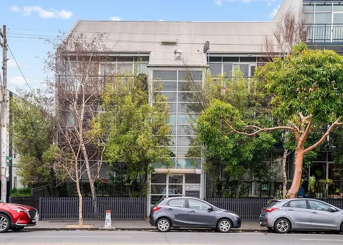Lygon St Location And Liveability Pool And Gym