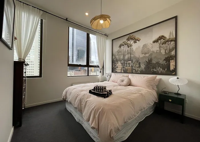 2Br Cbd Sunlit Residence - Bourke Street Shops