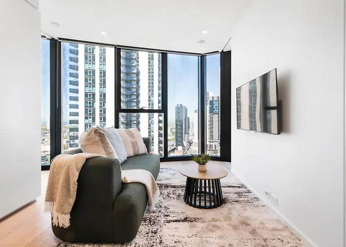 Stylish Southbank 2Br Apt With Bay Views, Pool And Gym