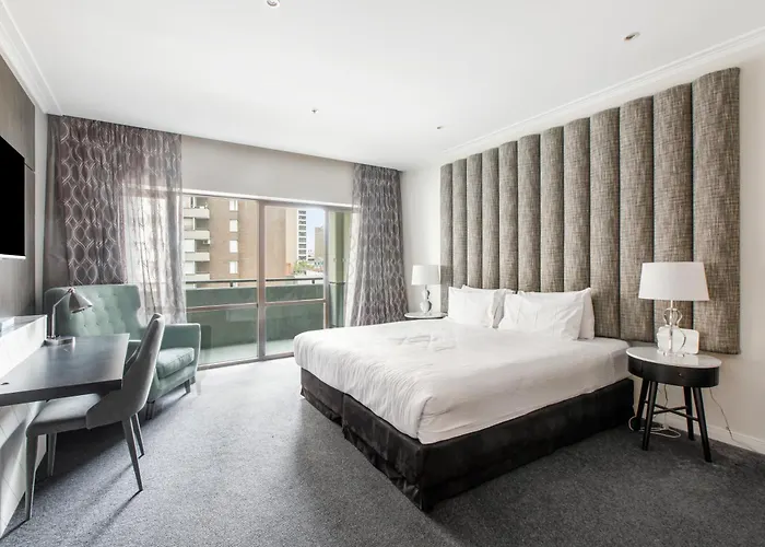 Modern Nomads Beautiful King Studio With Indoor Pool & Balcony