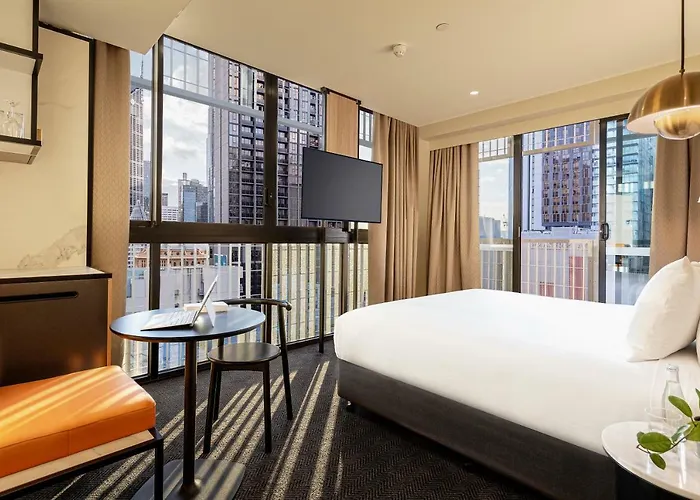 Brady Hotels Jones Lane