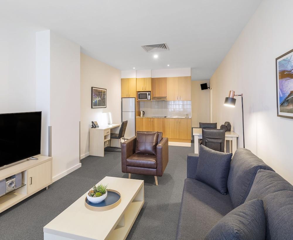 Oaks On Market Aparthotel 4*