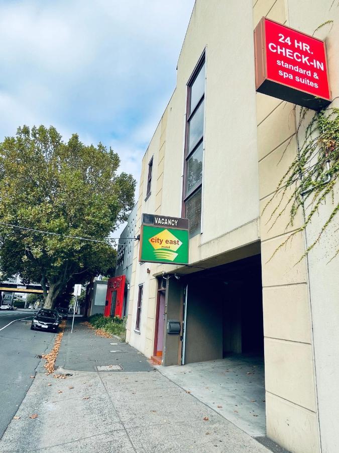 Motel East Melbourne