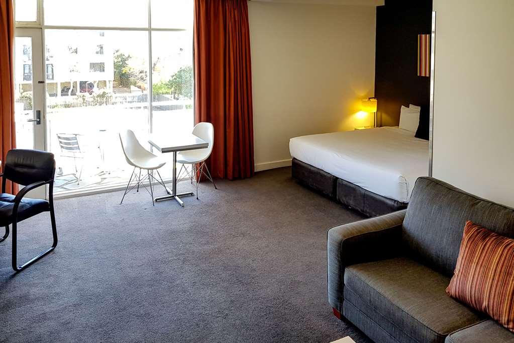 The Parkmore 4* Melbourne