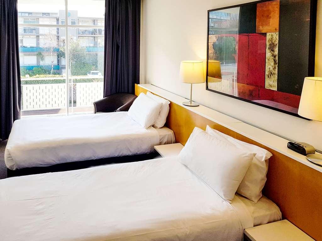 The Parkmore 4*