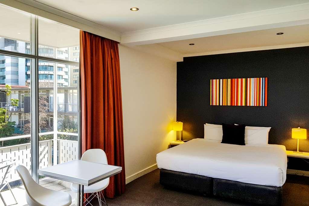The Parkmore Hotel Melbourne