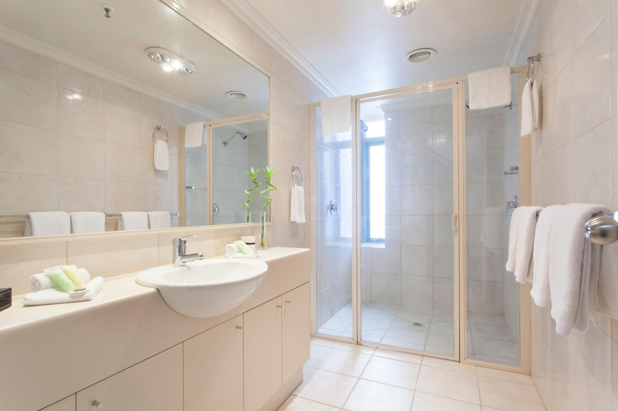 Metropole Official Aparthotel 4*