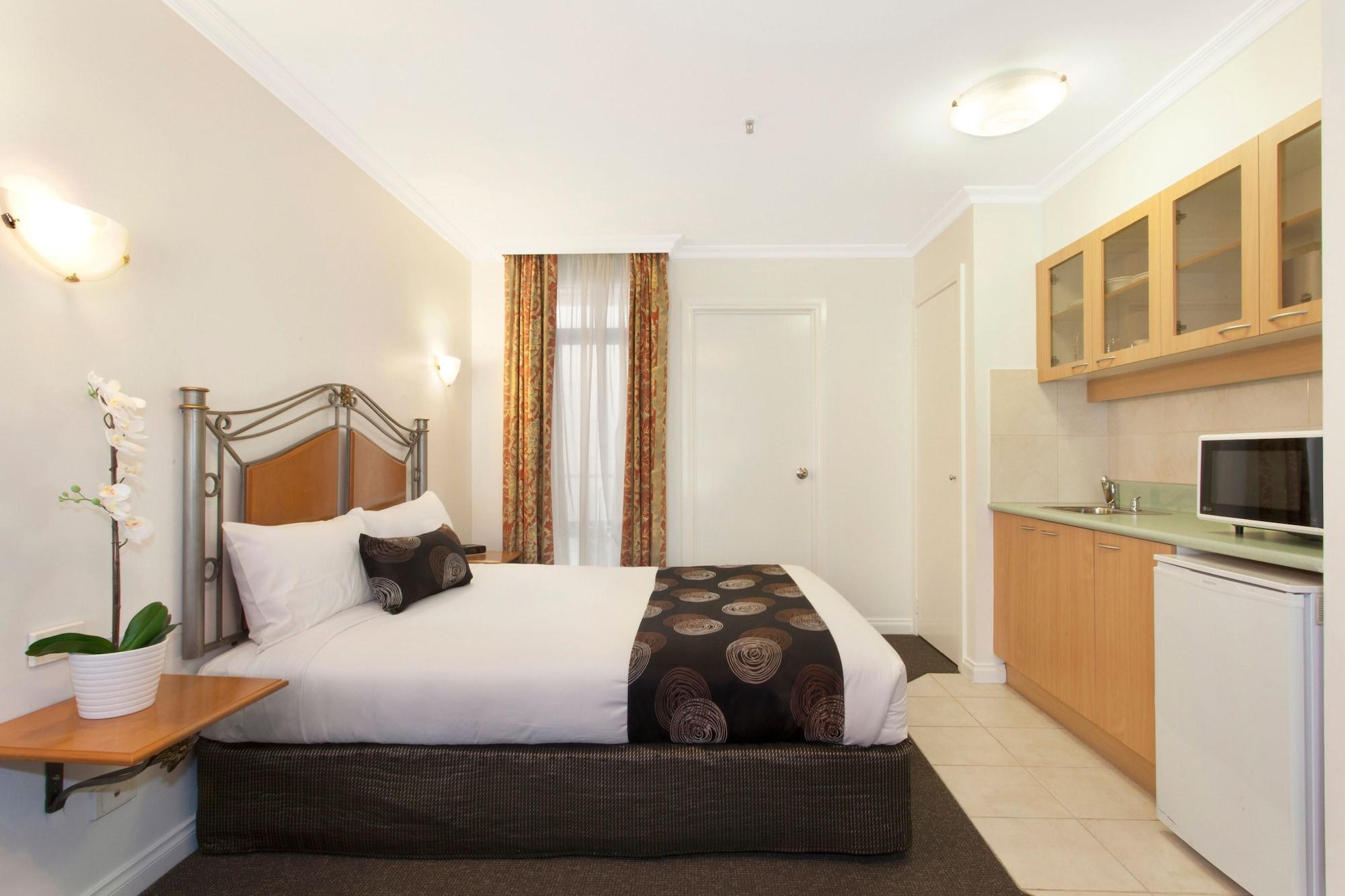 Metropole Official 4*