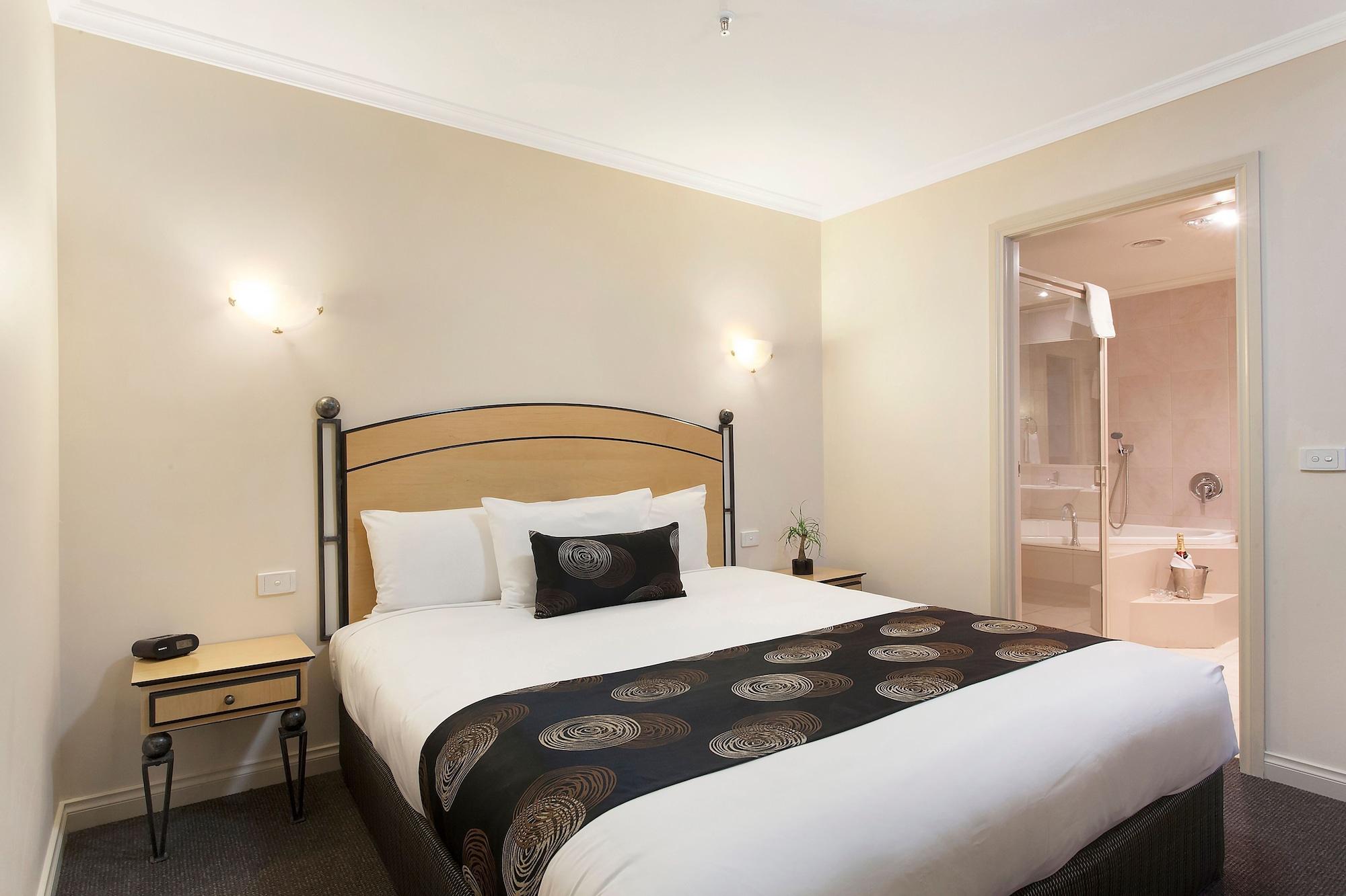 Metropole Official 4*
