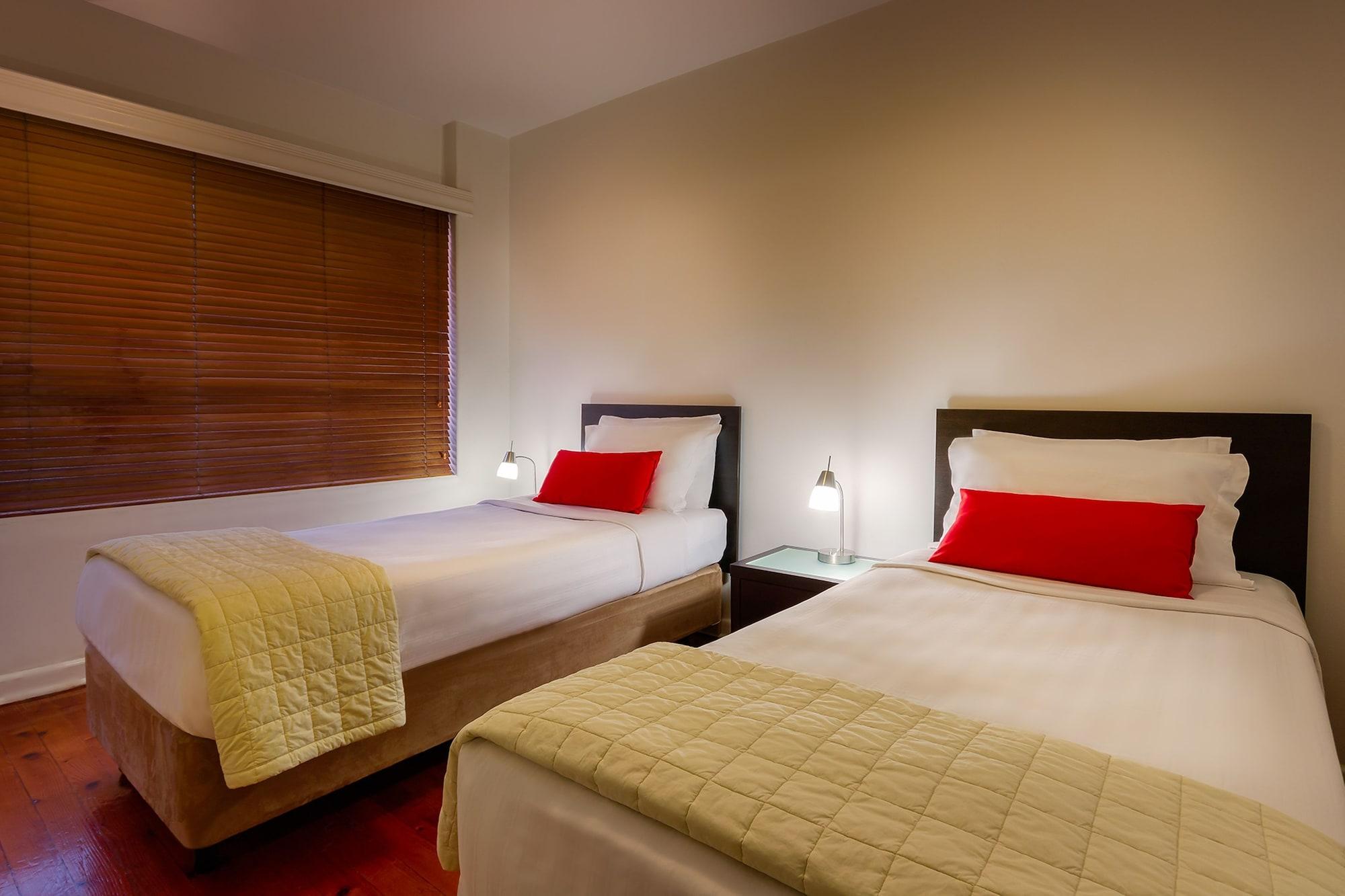 Crest On Barkly Hotel 4*