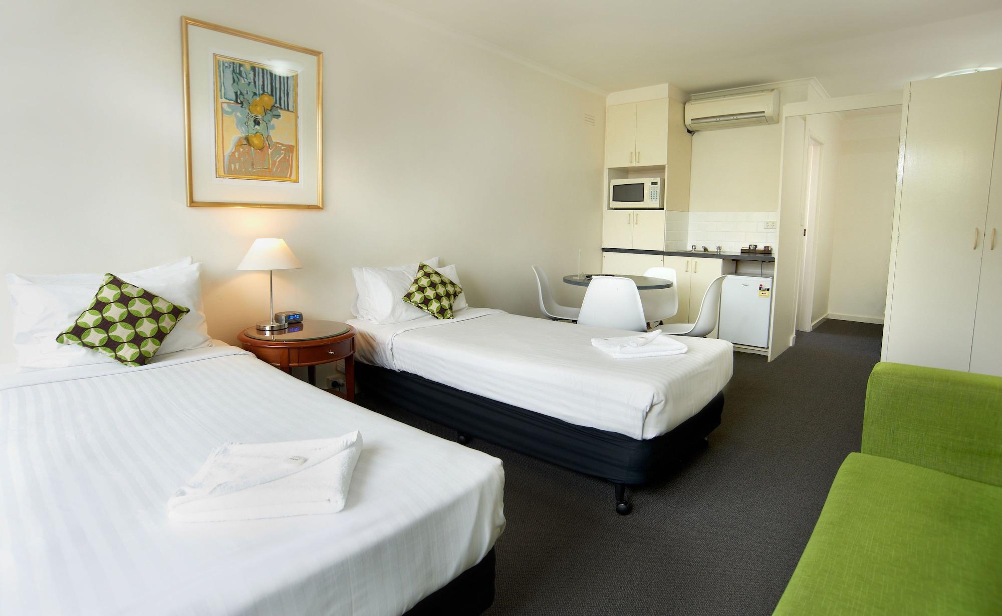 Edge East 4*