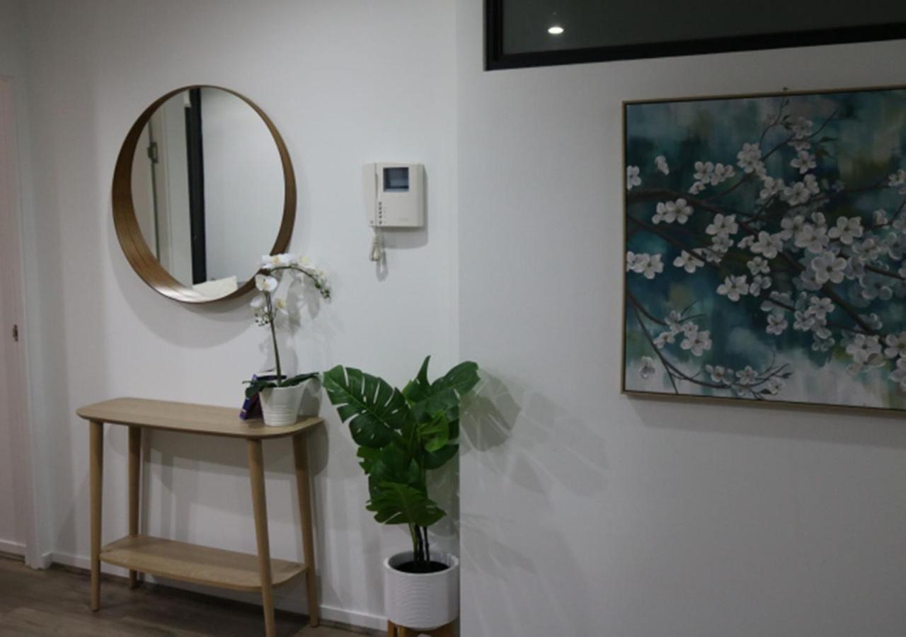 Star Apartment *