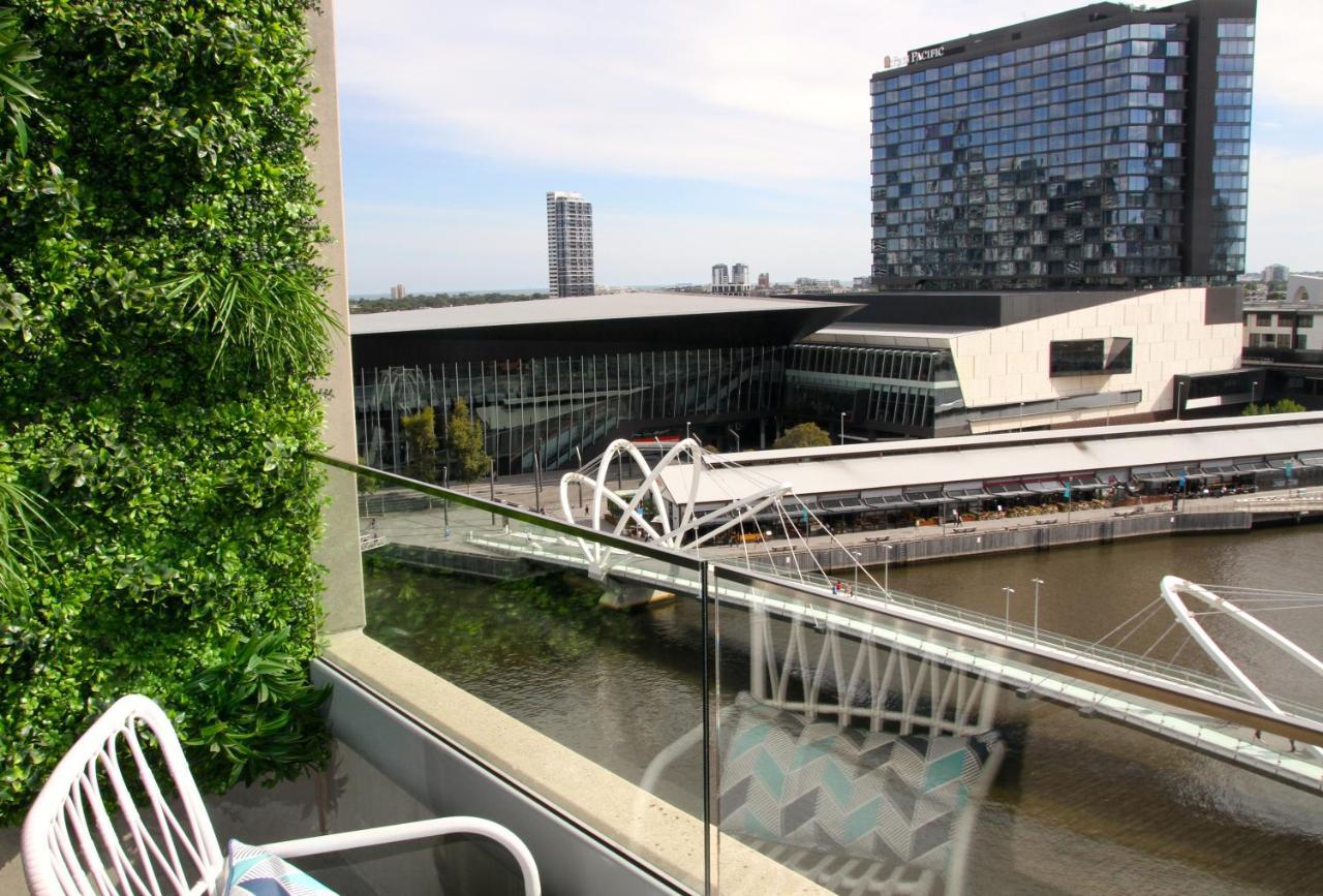 Waterfront Aparthotel