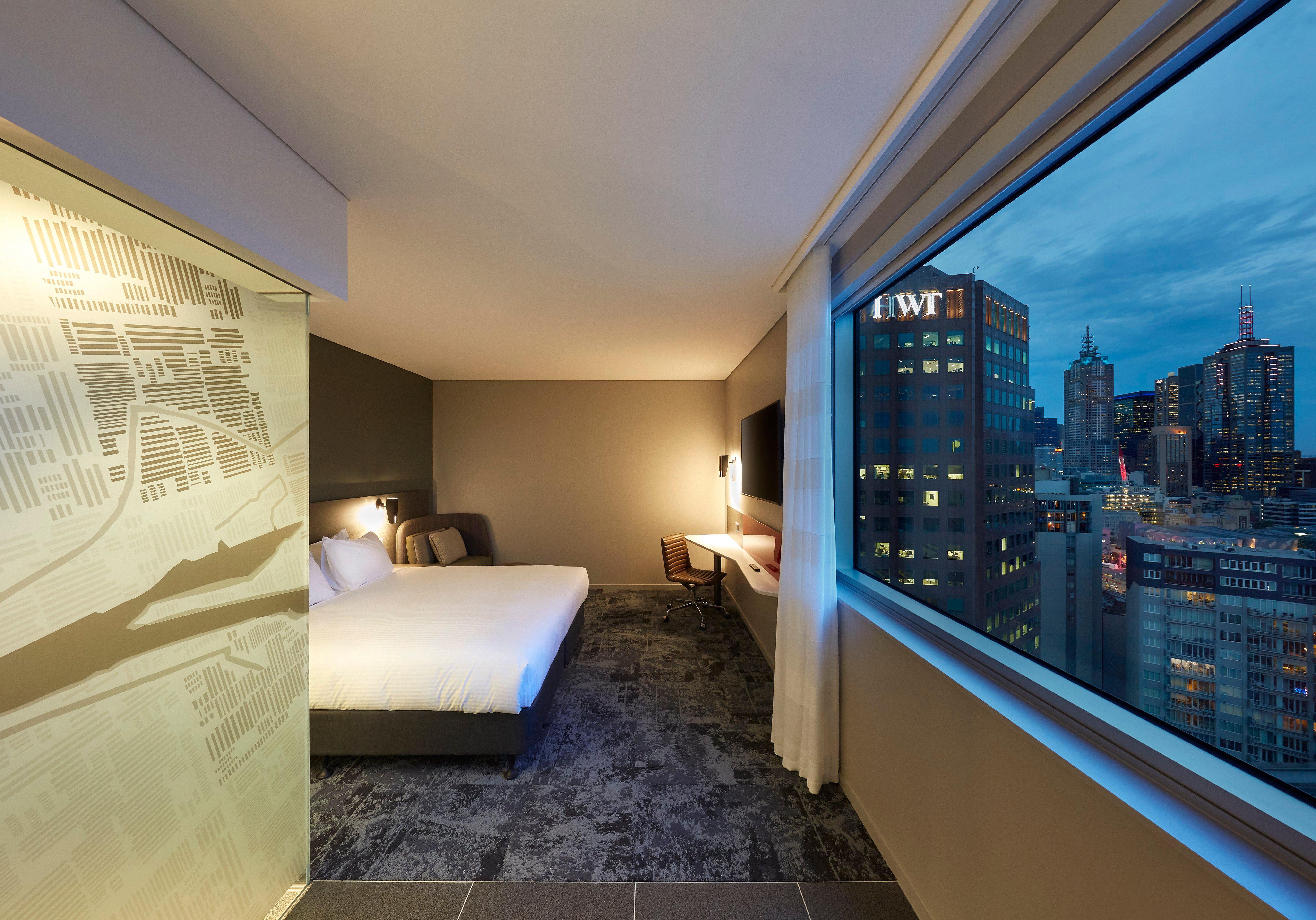 Hotel Express Southbank By Ihg 4*