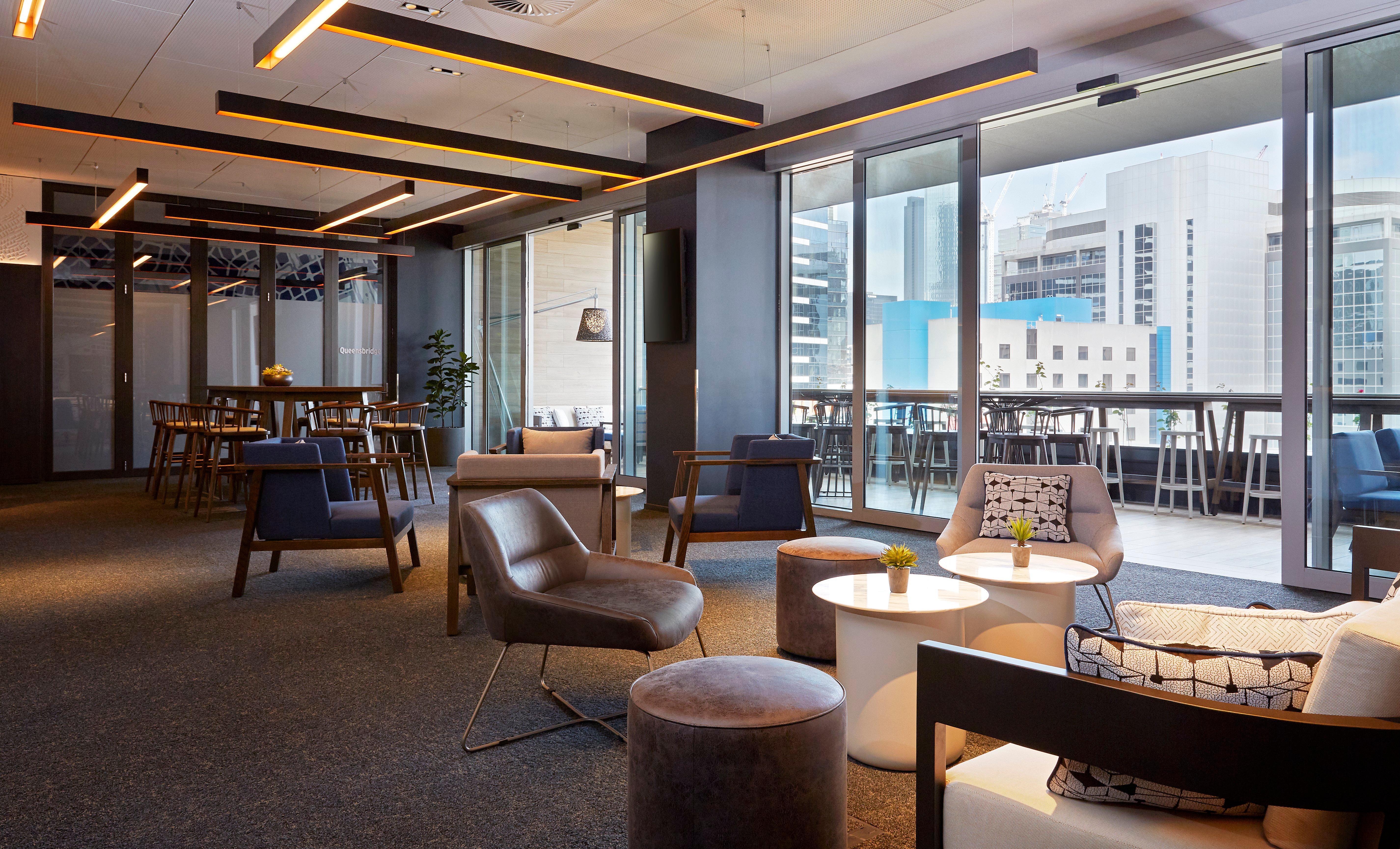 Express Southbank By Ihg Hotel 4*