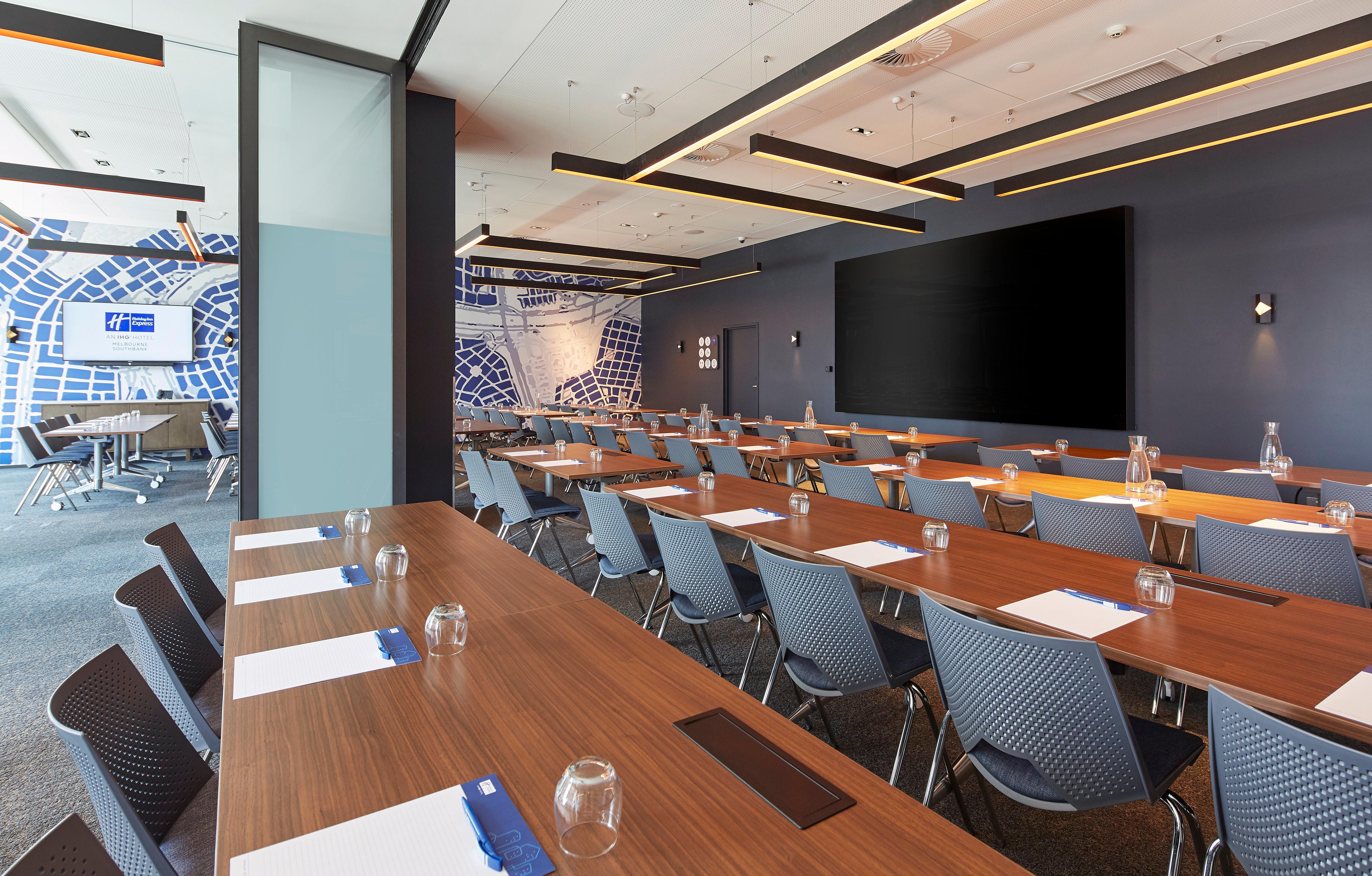 Hotel Express Southbank By Ihg 4*
