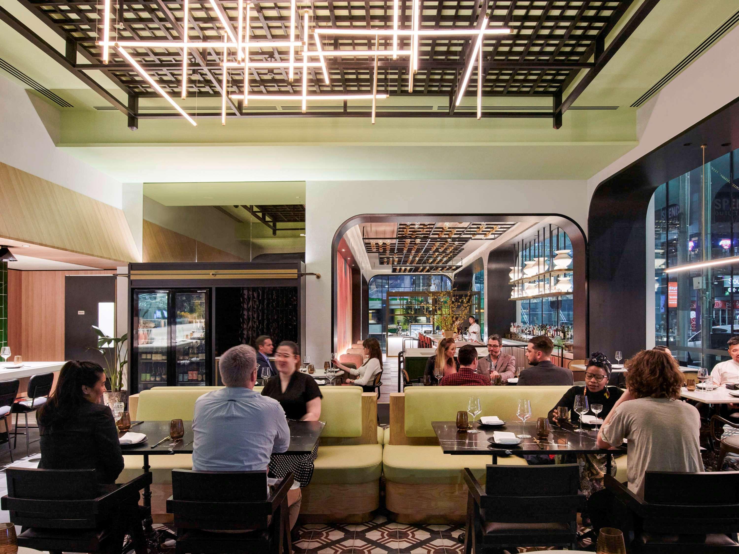 Hotel Movenpick On Spencer 4*
