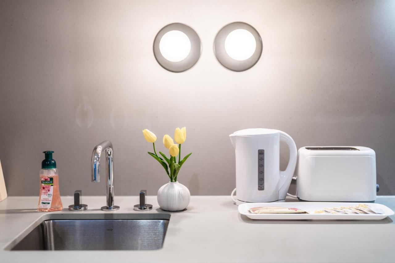 Spectacular Views And Stylish Design - Your Perfect Melbourne
