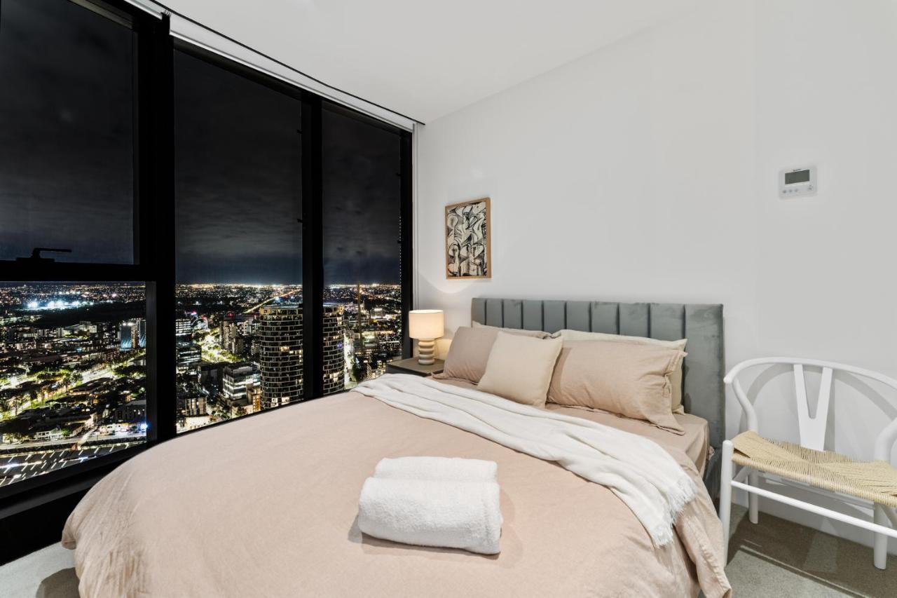 Spectacular Views And Stylish Design - Your Perfect Melbourne