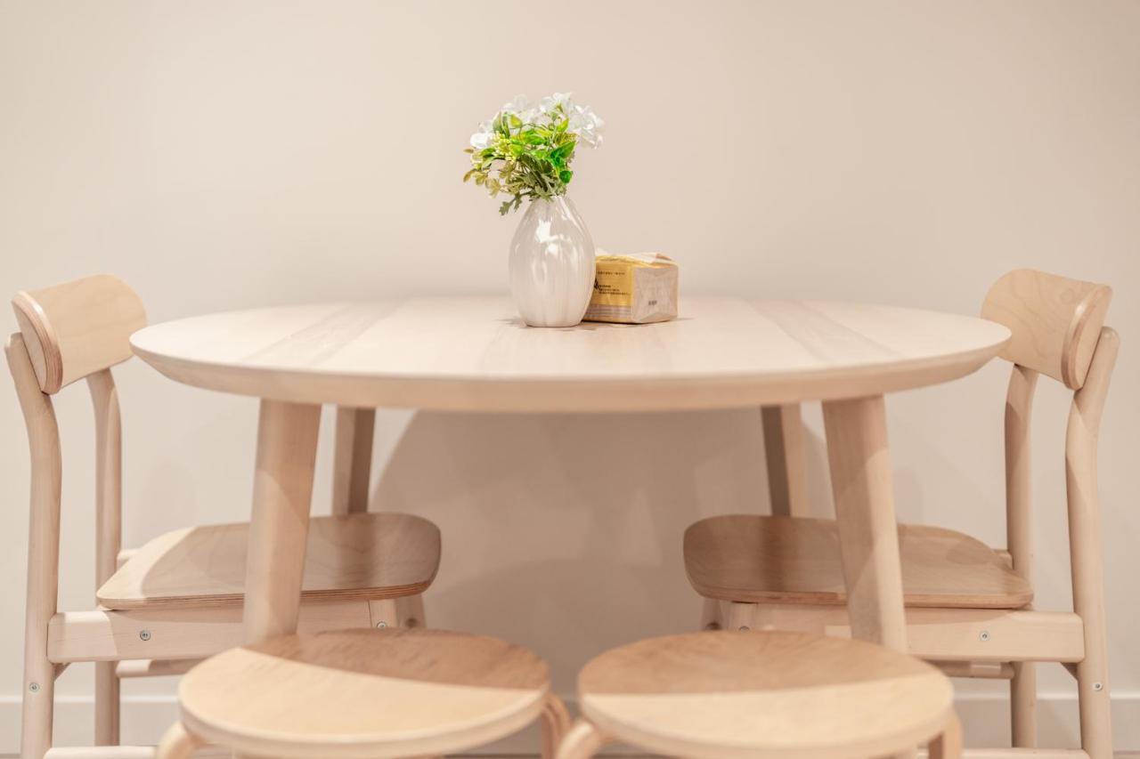 Spectacular Views And Stylish Design - Your Perfect Apartment