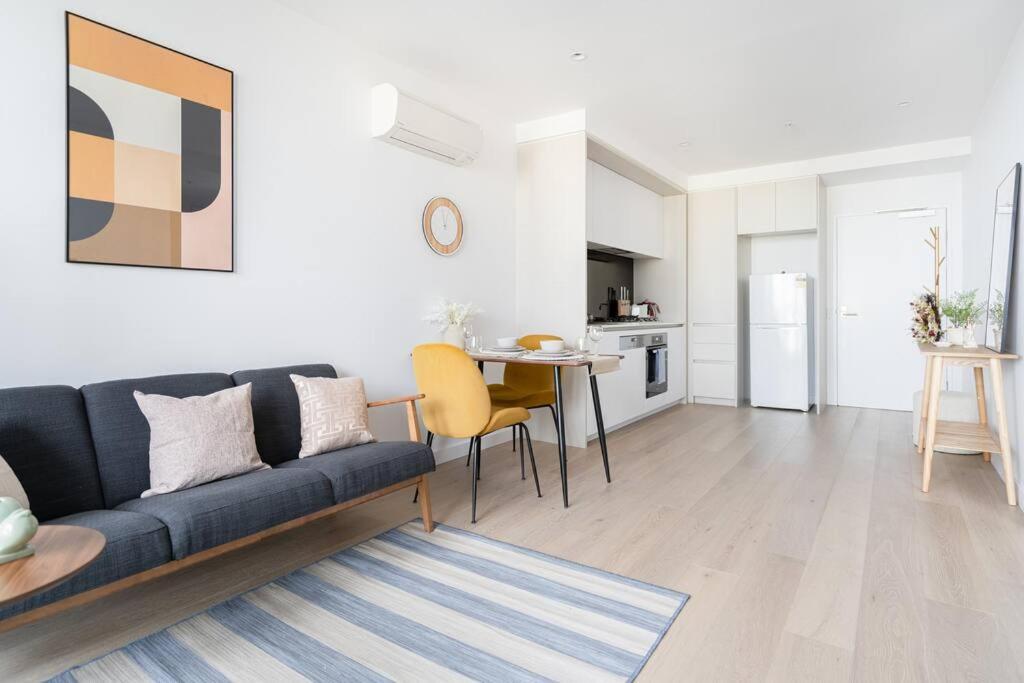 Gorgeous 1b Docklands Amazing View Facilities#mq26 Apartment *