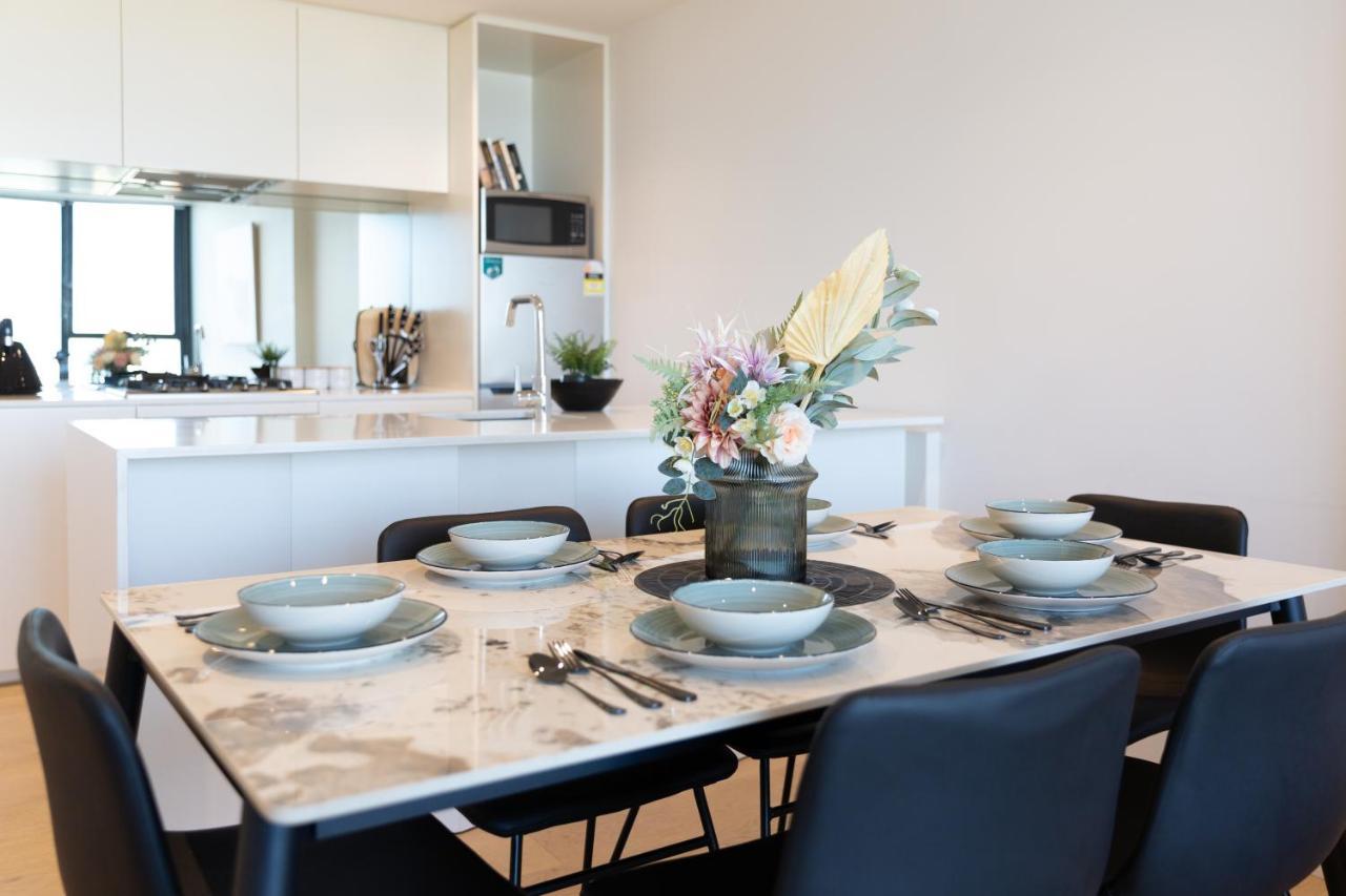 Mega Style Square Apartment Melbourne