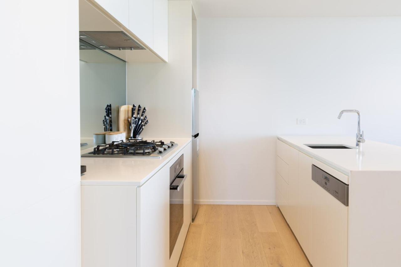 Mega Style Square Apartment