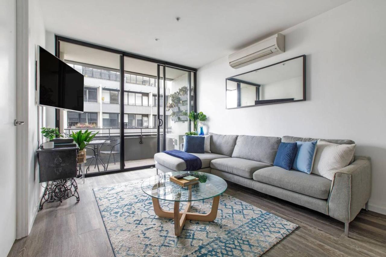Beautiful 2br With Balcony Pool And Gym Apartment *