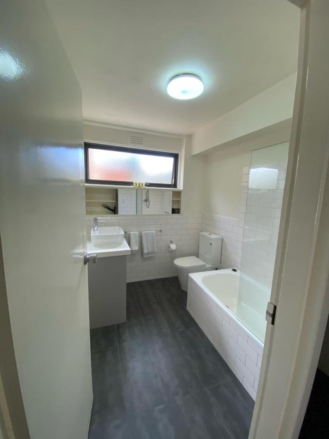 Edge East Aparthotel 4*