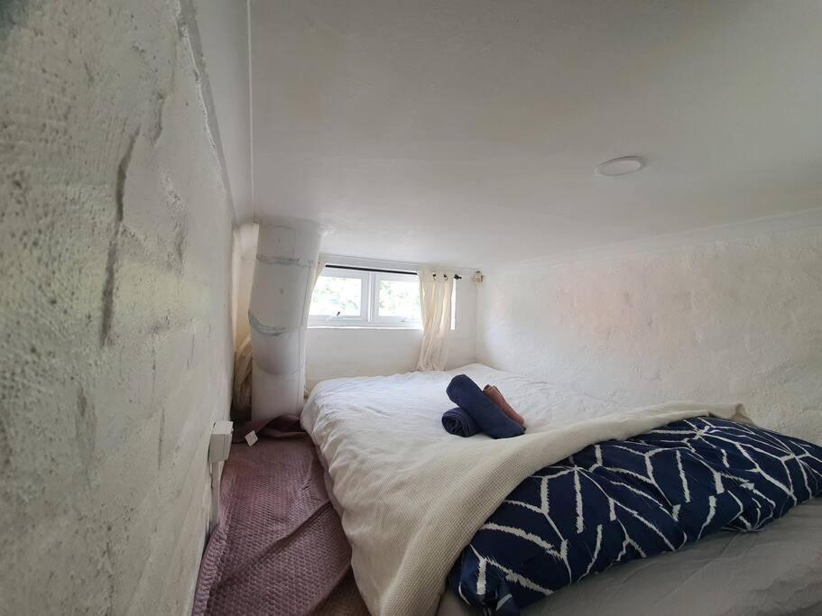 Holiday home Fitzroy- Private 2-4 Guest #guesthouse #ausgp #directtram #f1 Melbourne