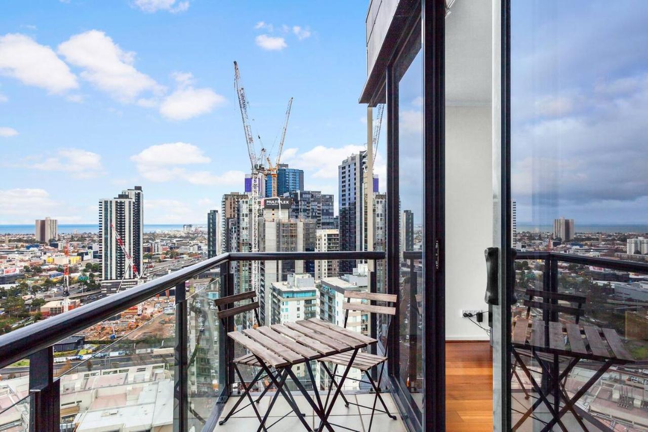 Sky High Southbank Lookout With Pool And Parking Melbourne