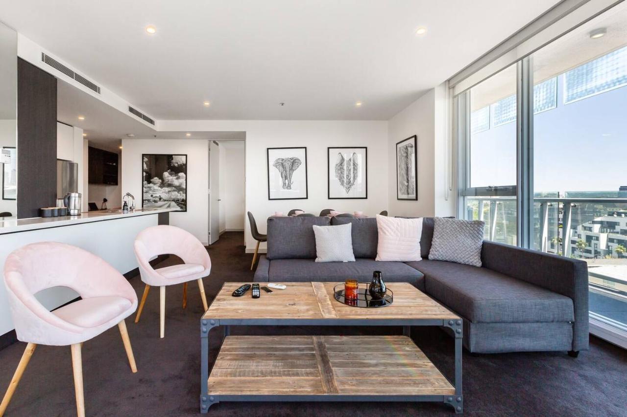 View Chic In South Yarra With Parking Apartment Melbourne