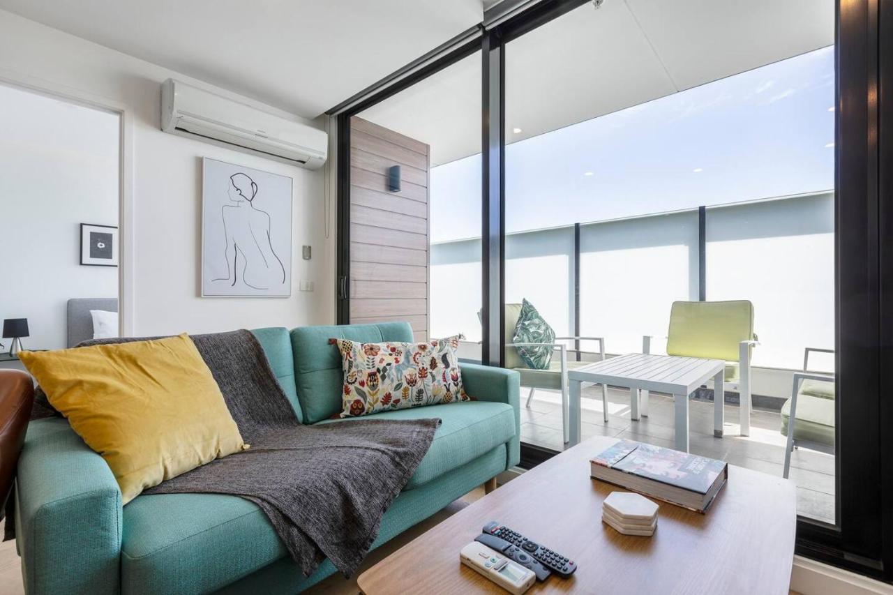 Little Ox - Trendy Off Buzzing Smith Street Apartment *