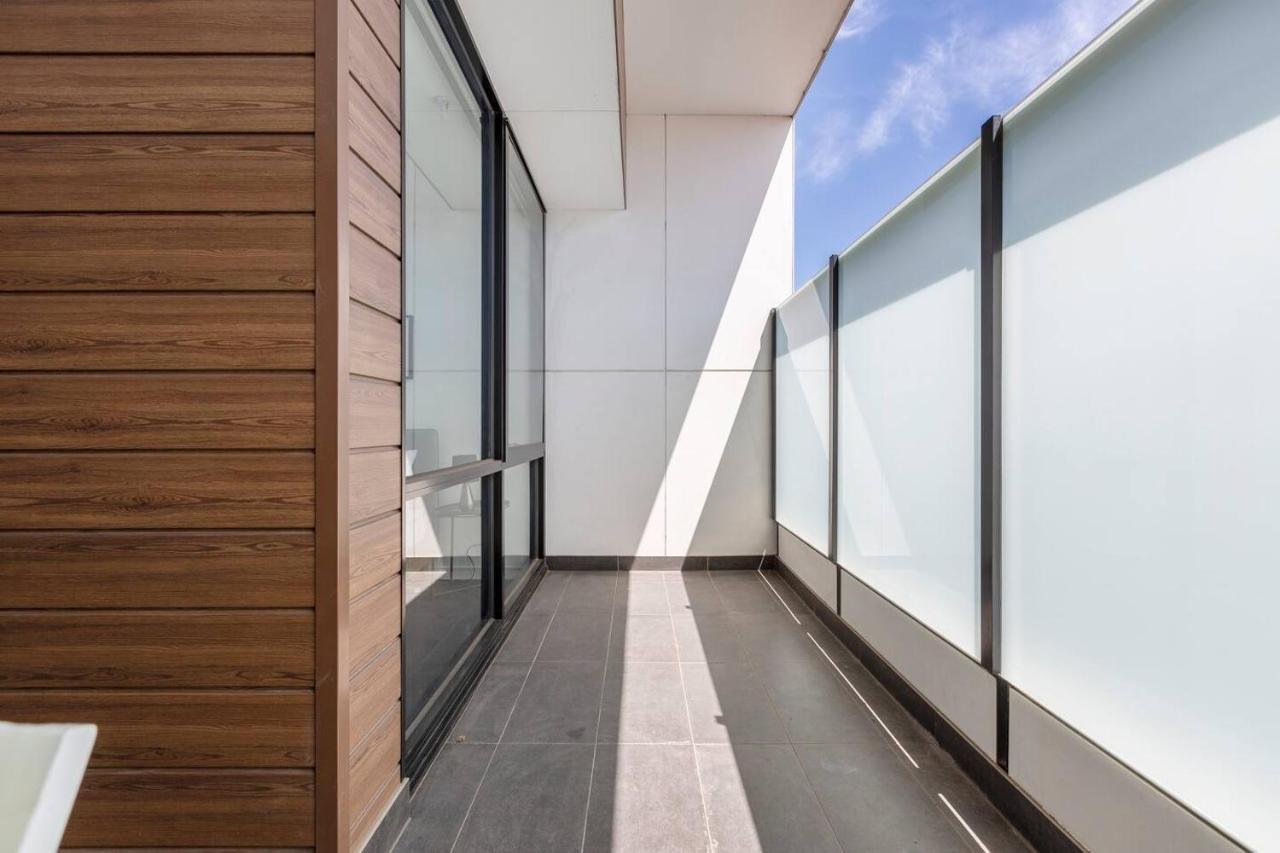 Little Ox - Trendy Off Buzzing Smith Street Apartment