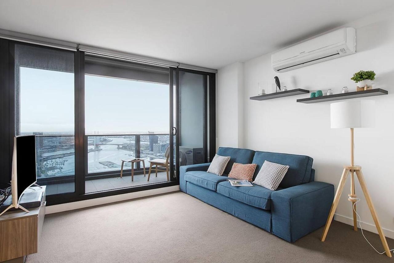 Skyline Panorama In Cbd With Parking Apartment Melbourne